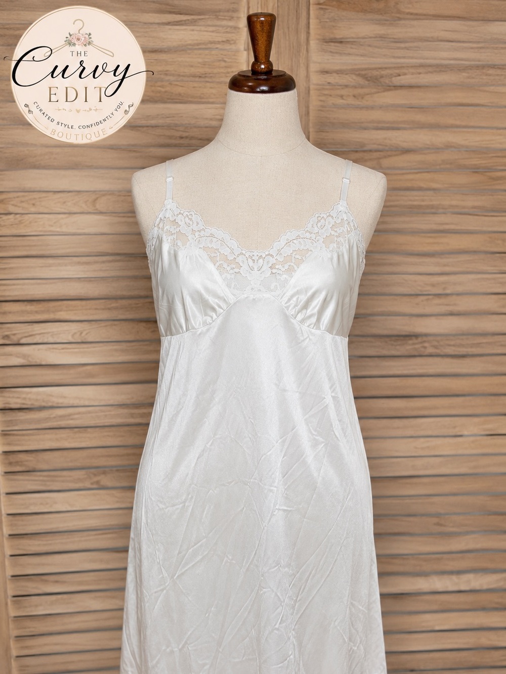 Vassarette White Nylon Full Slip Lace Trim Adjustable Straps Size 44 EST. XL/1X